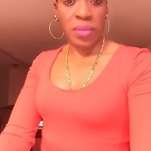 Meet your Posher, Simone